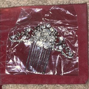 Bridal hair comb NEW never worn